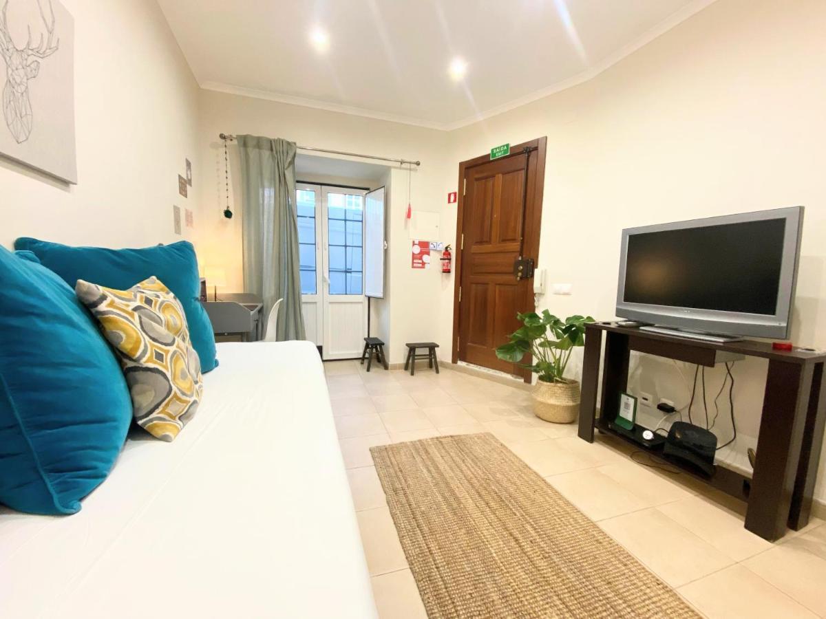 Apartment In The Center Next To The Parliament Lissabon Exterior foto